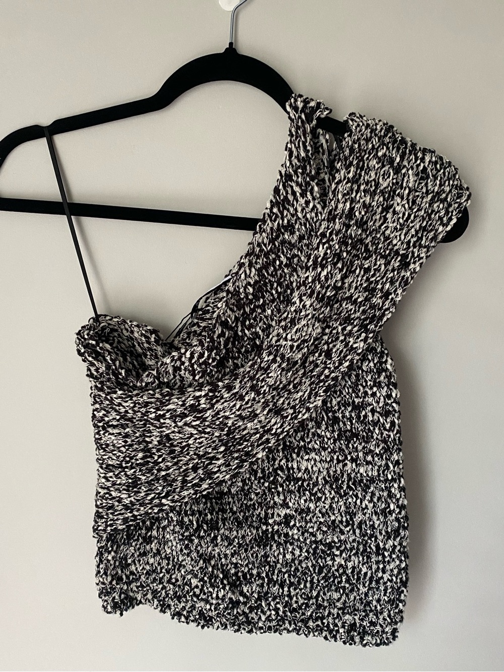 Zara Black & White Marled One-Shoulder Knit Crop Top - Picture 3 of 6